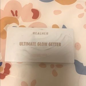 This is a REALHER ULTIMATE GLOW GETTER cheek trio